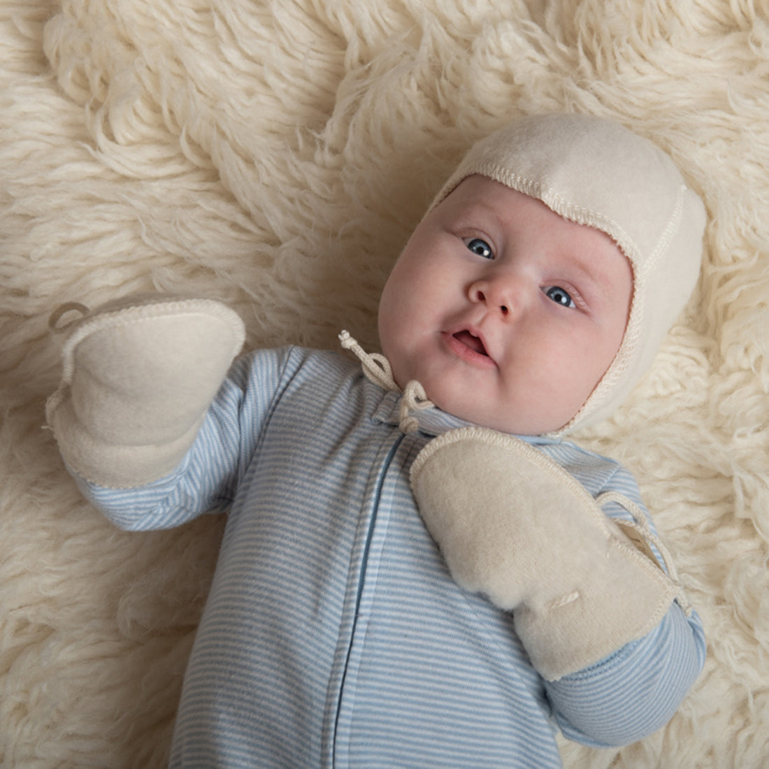 LANACare Baby Mittens in Organic Merino Wool – Danish Woolen Delight